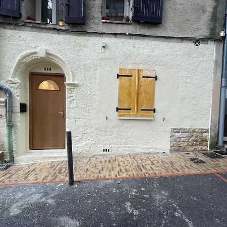 Neuf Apartment